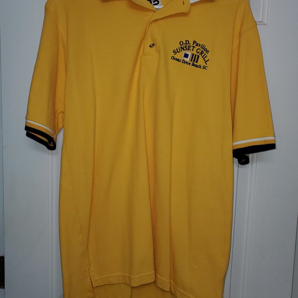 TRUE VINTAGE BEACH CLUB KNIT SHIRT FROM OD PAVILION / SUNSET GRILL